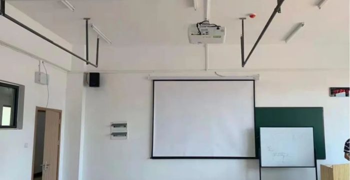 ROLY 激光投影机 走进江西理工大学 为新校区增光添